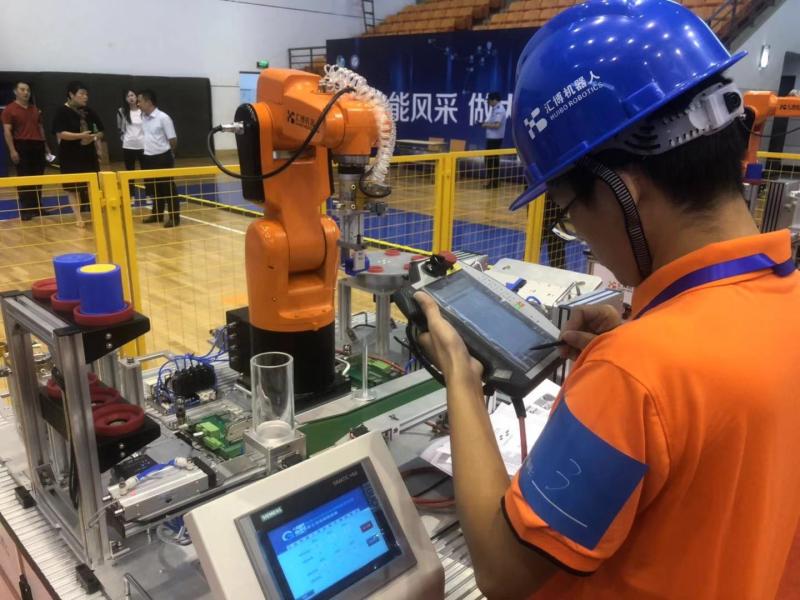 工業(yè)機器人編程、數(shù)控機床操縱…長三角G60科創(chuàng)走廊九城市計劃培育萬名高技能人才